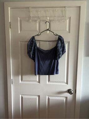 American Eagle Women's Navy Blue Puff-Sleeve Top